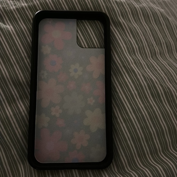 Wildflower bloom case with custom popsocket - Picture 4 of 5